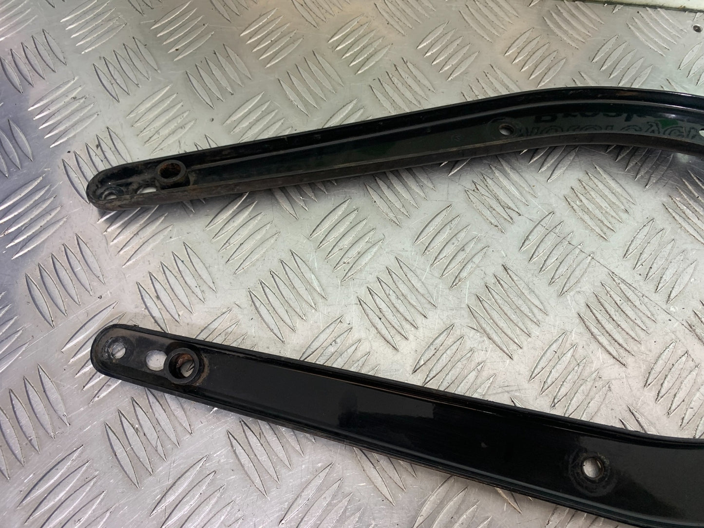 HARLEY DAVIDSON FXS BLACKLINE 1585 REAR FRAME COVERS YEAR 2012 (CMB1147)