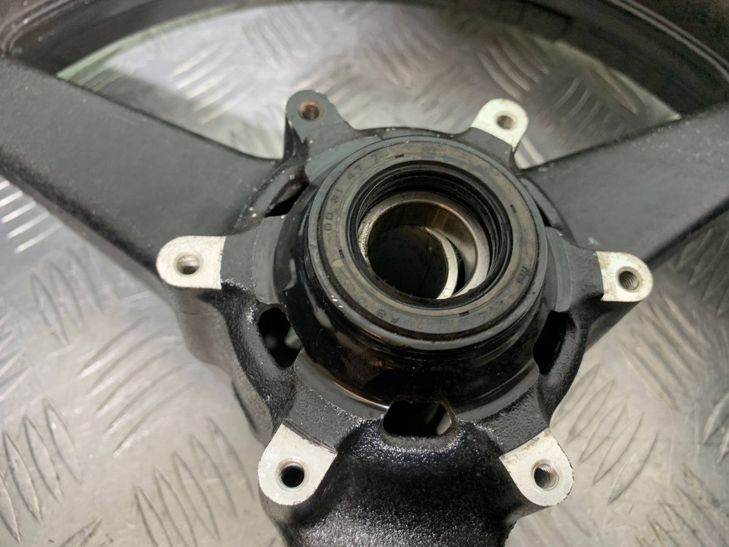 HONDA CBR1000 RR FRONT WHEEL  YEAR 2008-2011(CMB1330)