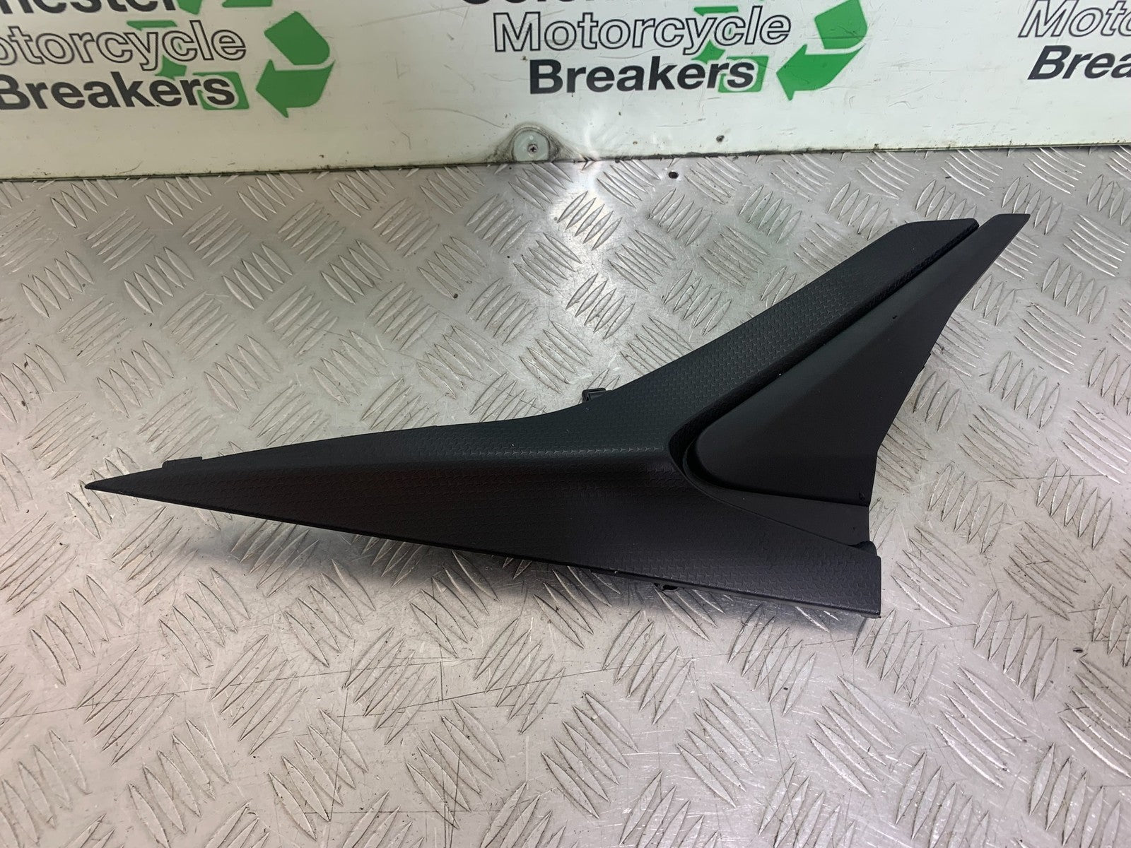 APRILIA RS660 RS 660 RIGHT SIDE INFILL COVER  YEAR 2020-2024 (CMB1202)