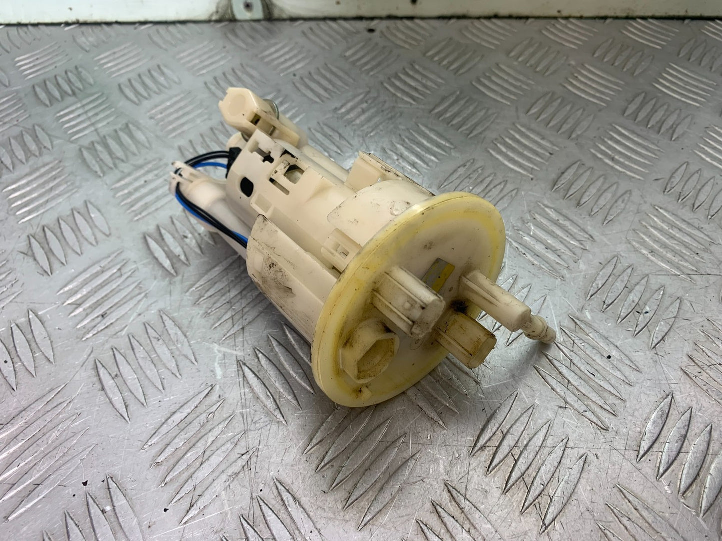 TRIUMPH 1050 SPRINT ST PETROL PUMP   YEAR 2004-2007 (CMB1197)
