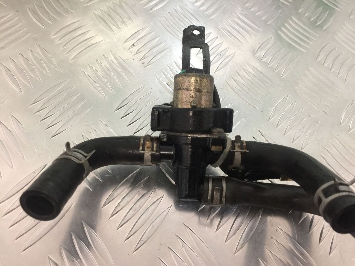 YAMAHA R6 AIR VALVE  YEAR 2004-2005 (STOCK 931)