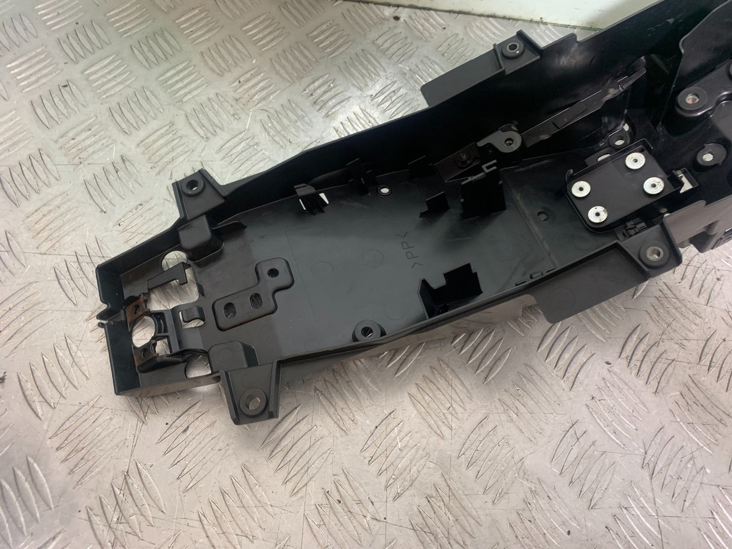 YAMAHA XSR900 XSR 900 UNDERTRAY  YEAR 2022-2024 (CMB1215)
