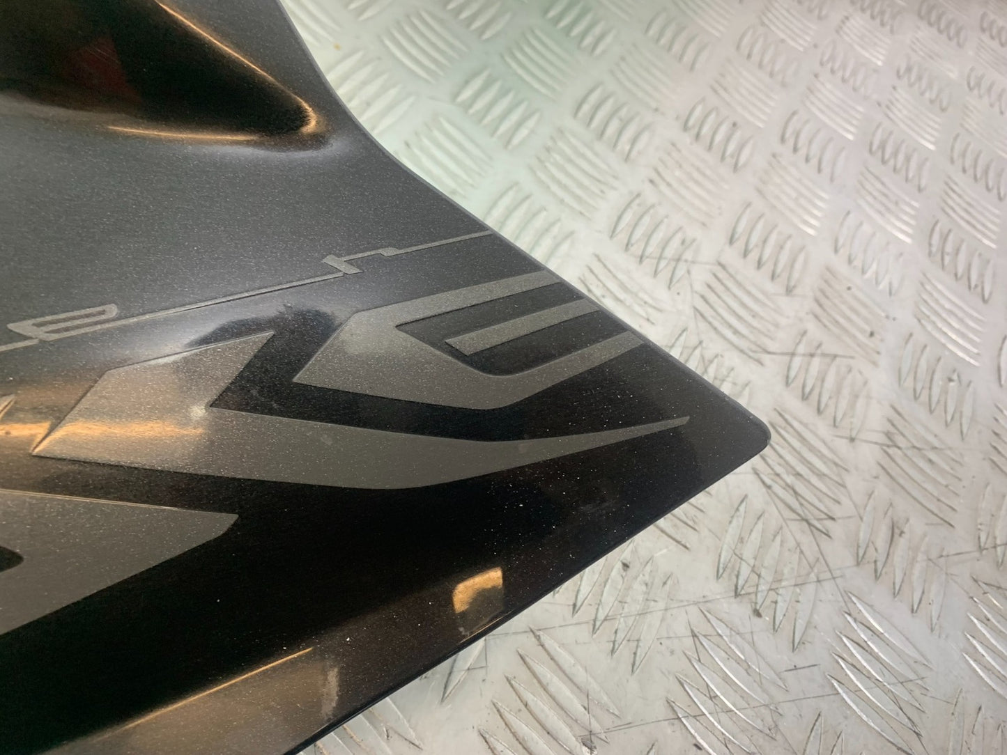 KTM 990 SUPER DUKE RIGHT TANK PANEL YEAR 2007-2011  (CMB1207)
