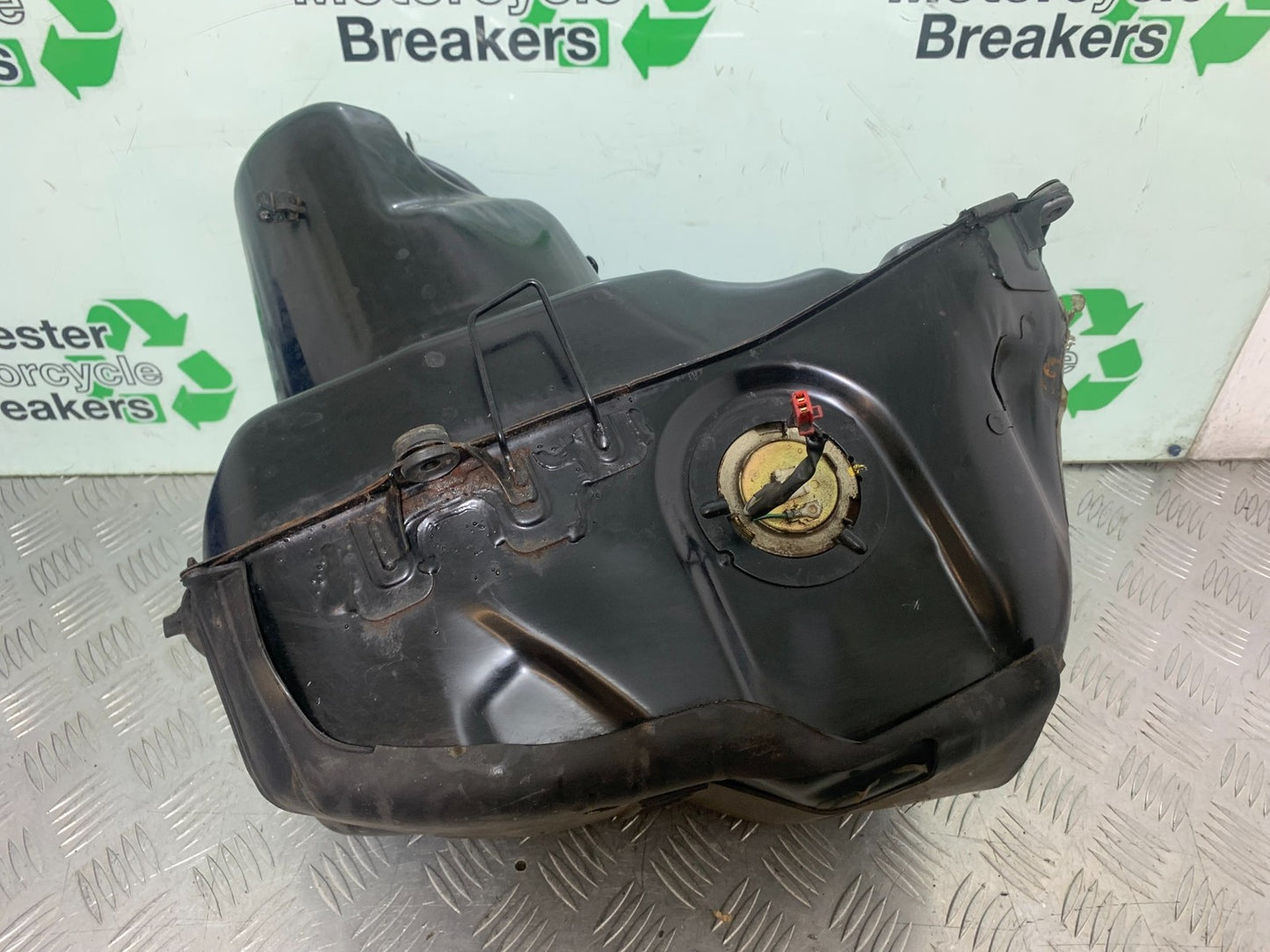 HONDA ST1100 PAN EUROPEAN PETROL TANK  YEAR 1993-2001 (CMB1195)