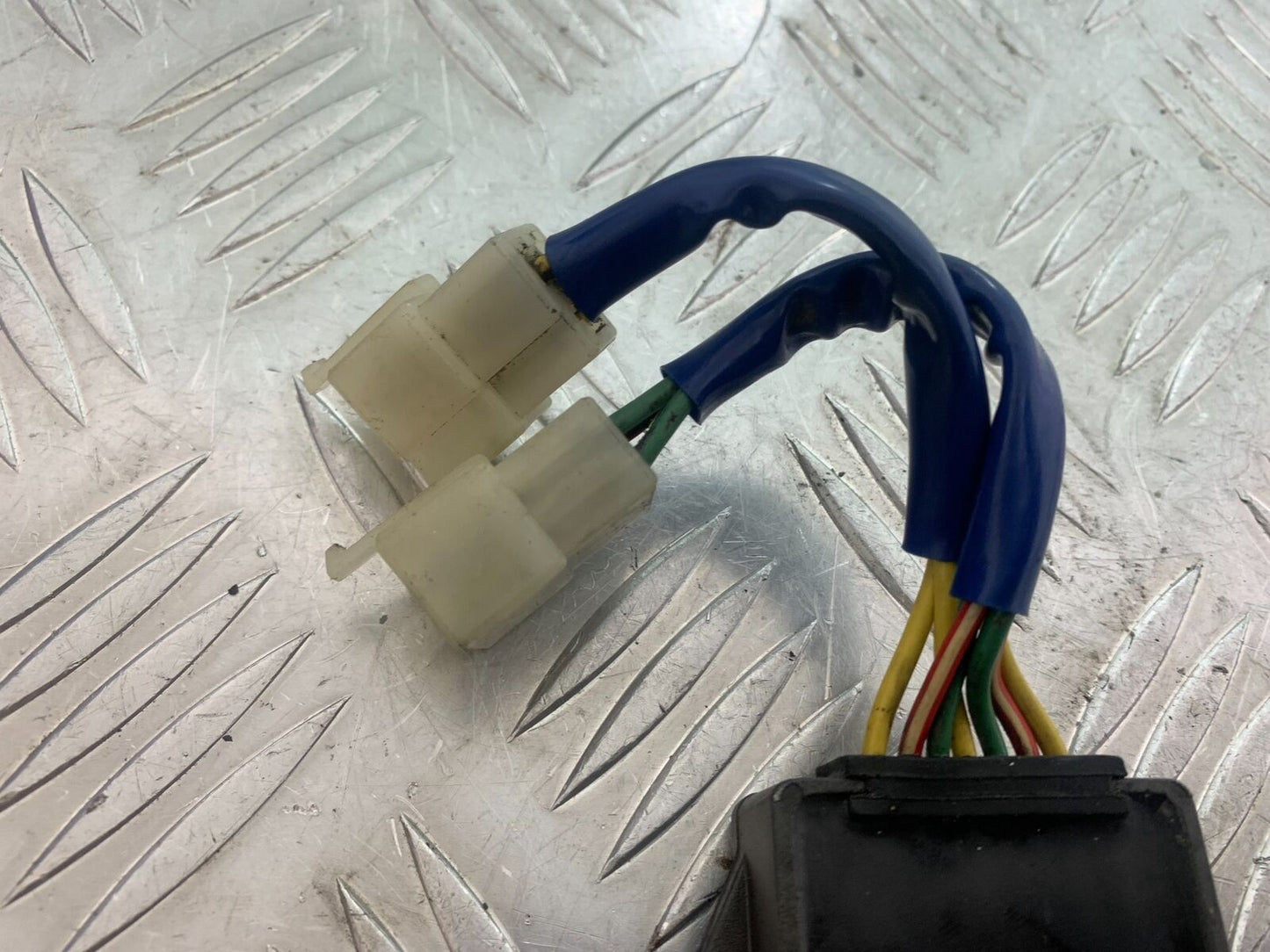HONDA VFR400 VFR 400 NC21 REGULATOR   YEAR 1986-87 (CMB1043)