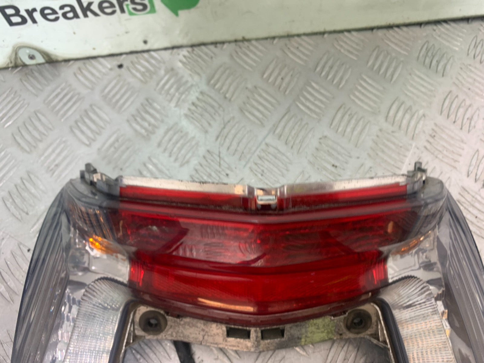 HONDA NT 700 V DEAUVILLE REAR LIGHT  YEAR 2006-2011 (CMB1211)
