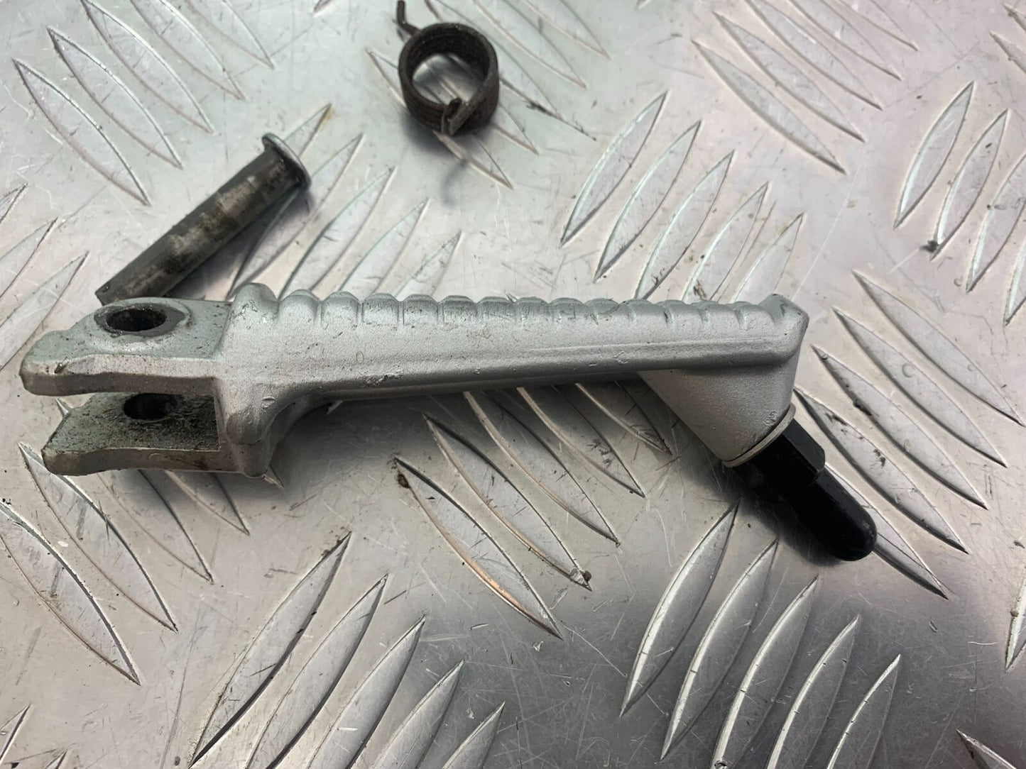 HONDA VFR400 VFR 400 NC21 FRONT LEFT FOOTPEG  YEAR 1986-87 (CMB1043)