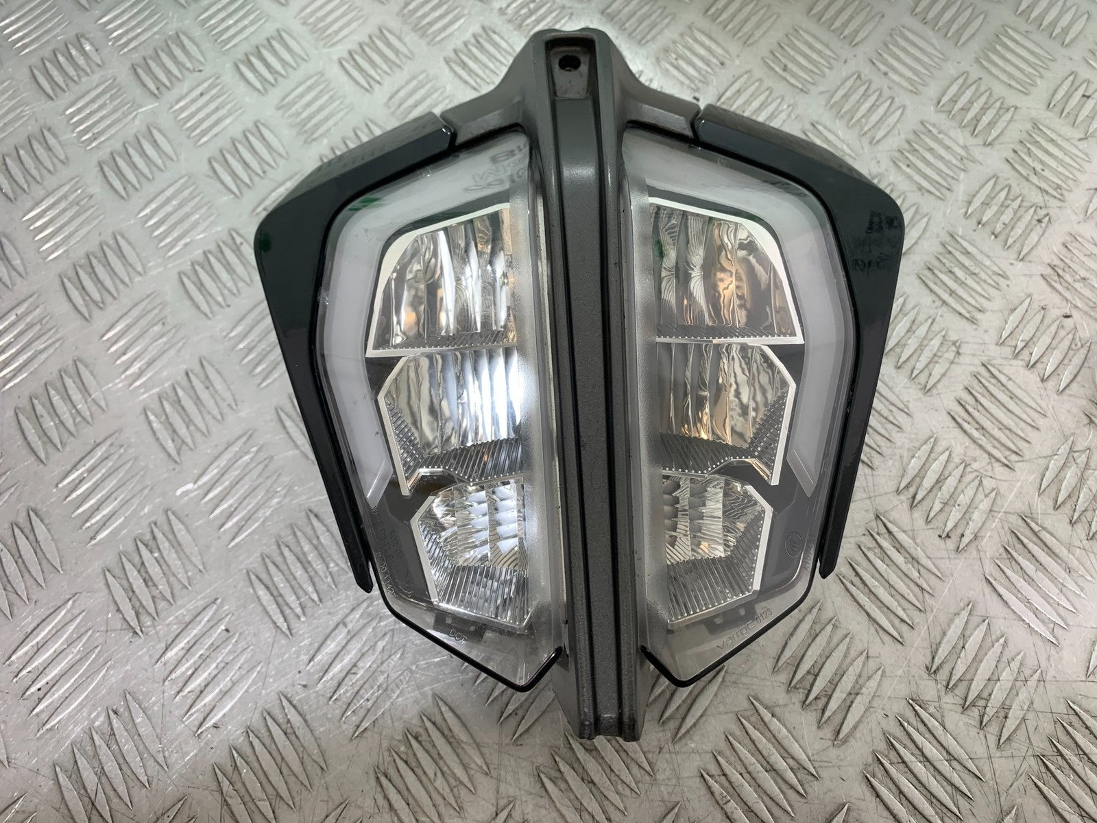 KTM DUKE 390 HEADLIGHT  YEAR 2017- 2023 (CMB1314)