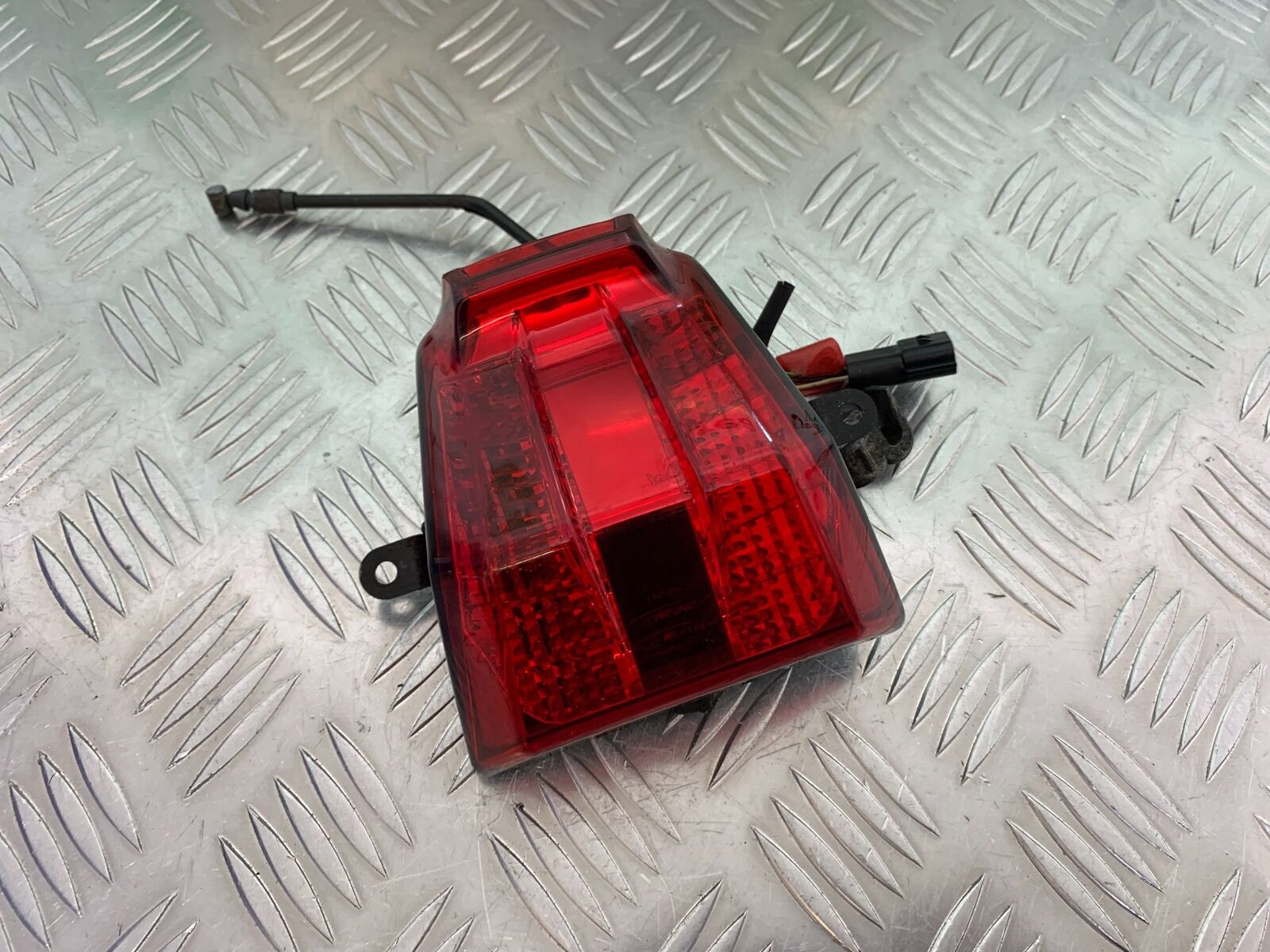 TRIUMPH TIGER 1200 EXPLORER REAR LIGHT  YEAR 2012-2015 (STOCK 992)