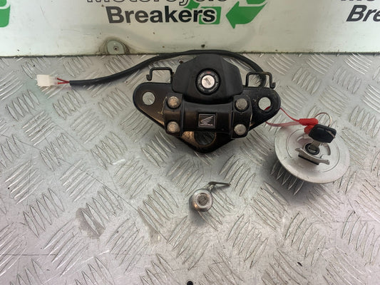 HONDA CBF125 CBF 125 LOCK SEAT AND KEY  YEAR 2009-14  (CMB1172)