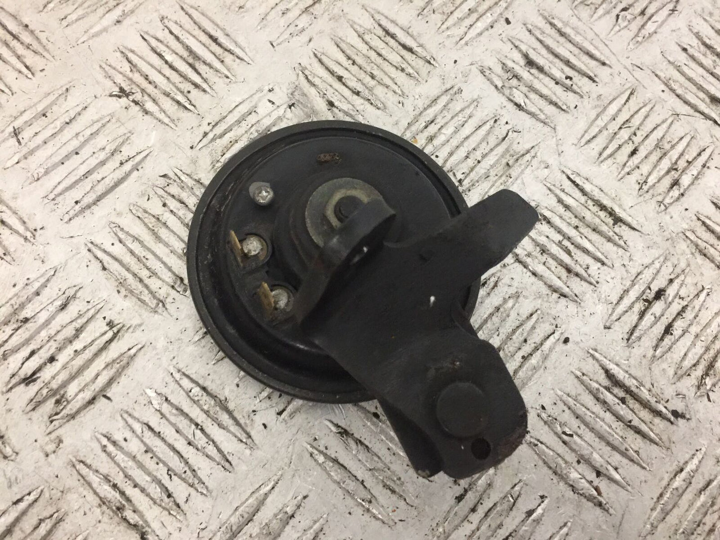 YAMAHA FZ1-N HORN  YEAR 2006-2012  (STOCK 787)