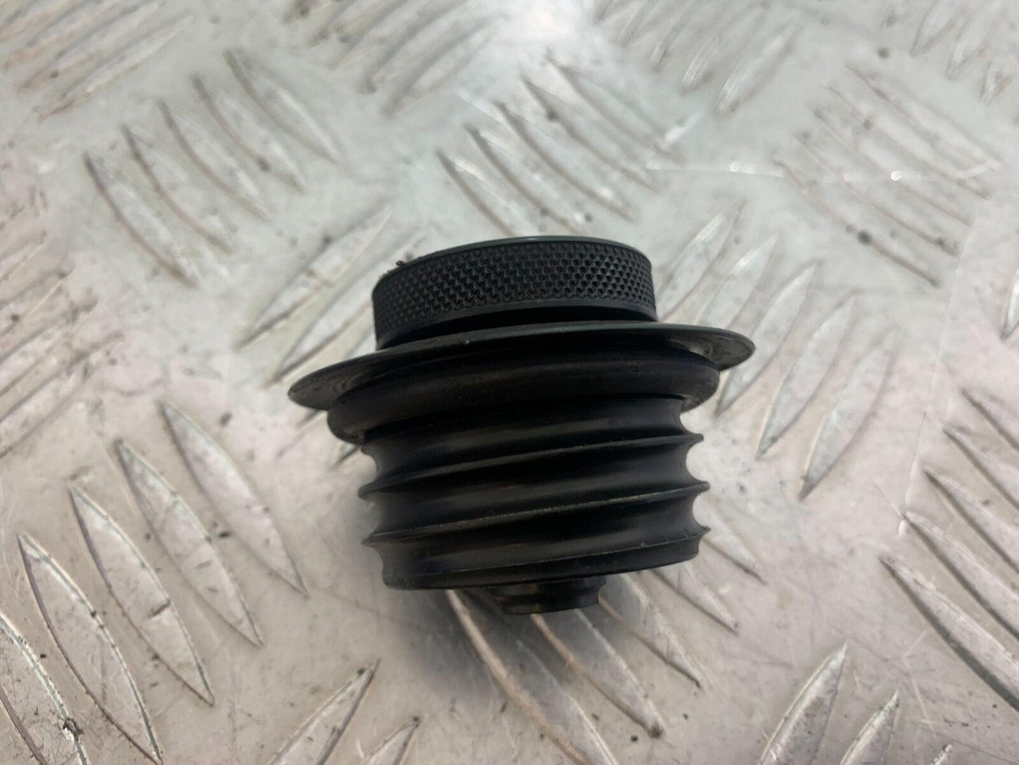 HARLEY DAVIDSON XL883 N IROD PETROL CAP  YEAR 2020  (CMB1116)