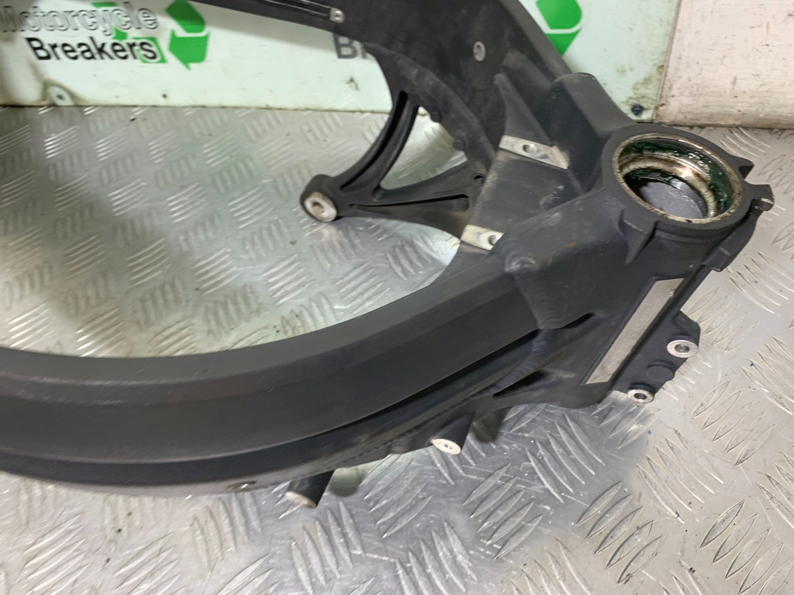 TRIUMPH 1050 SPRINT ST FRAME REG LOG BOOK   YEAR 2003-2011 (CMB1285)