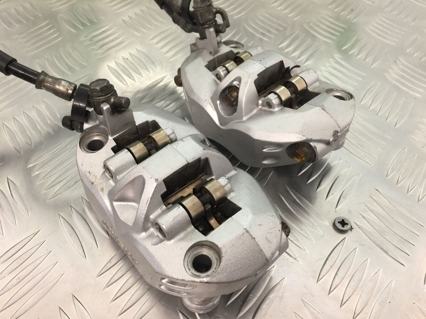 KAWASAKI Z1000 Z 1000 FRONT BRAKE CALIPERS  YEAR 2007-2009  (STOCK 927)