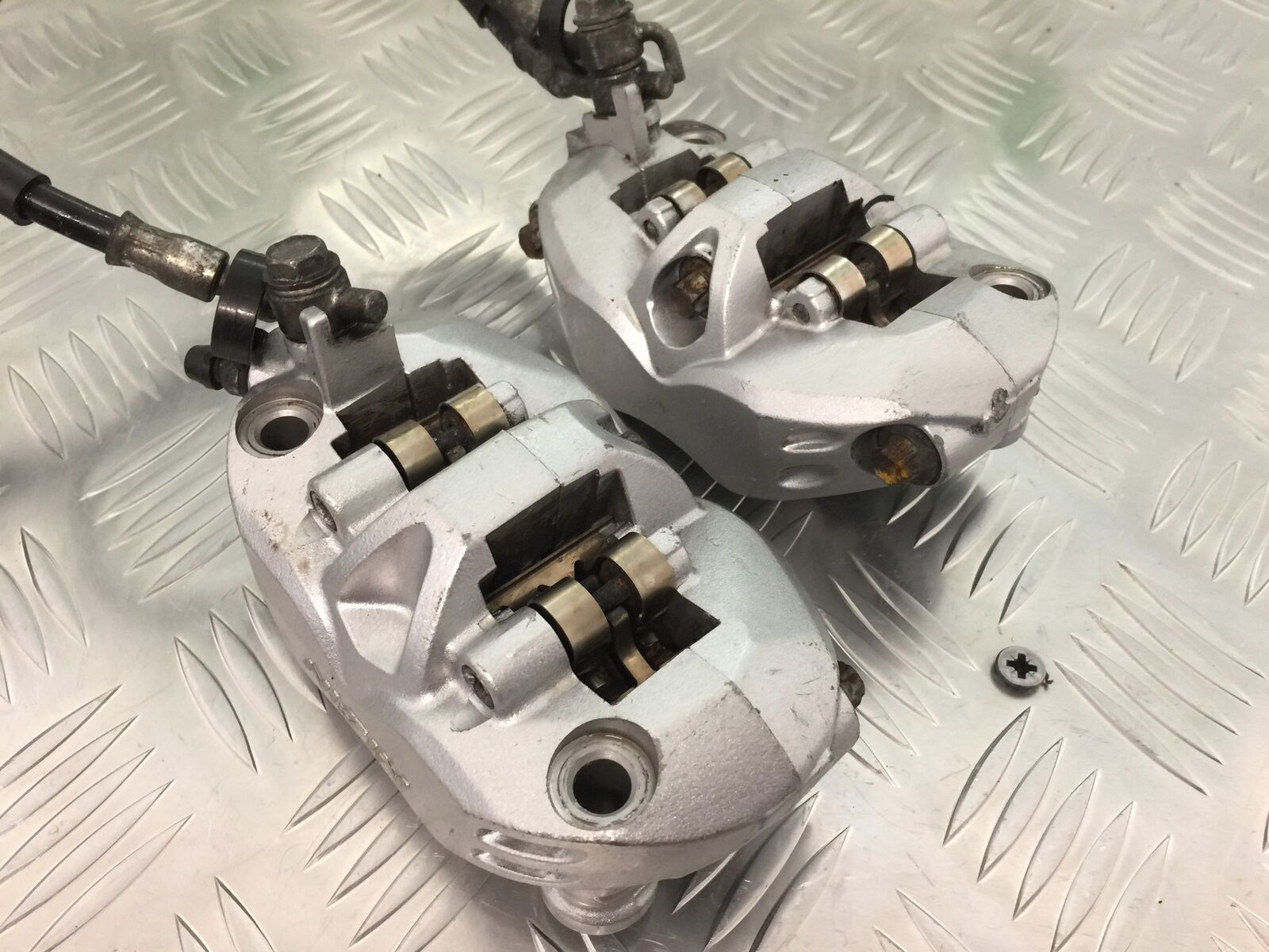 KAWASAKI Z1000 Z 1000 FRONT BRAKE CALIPERS  YEAR 2007-2009  (STOCK 927)