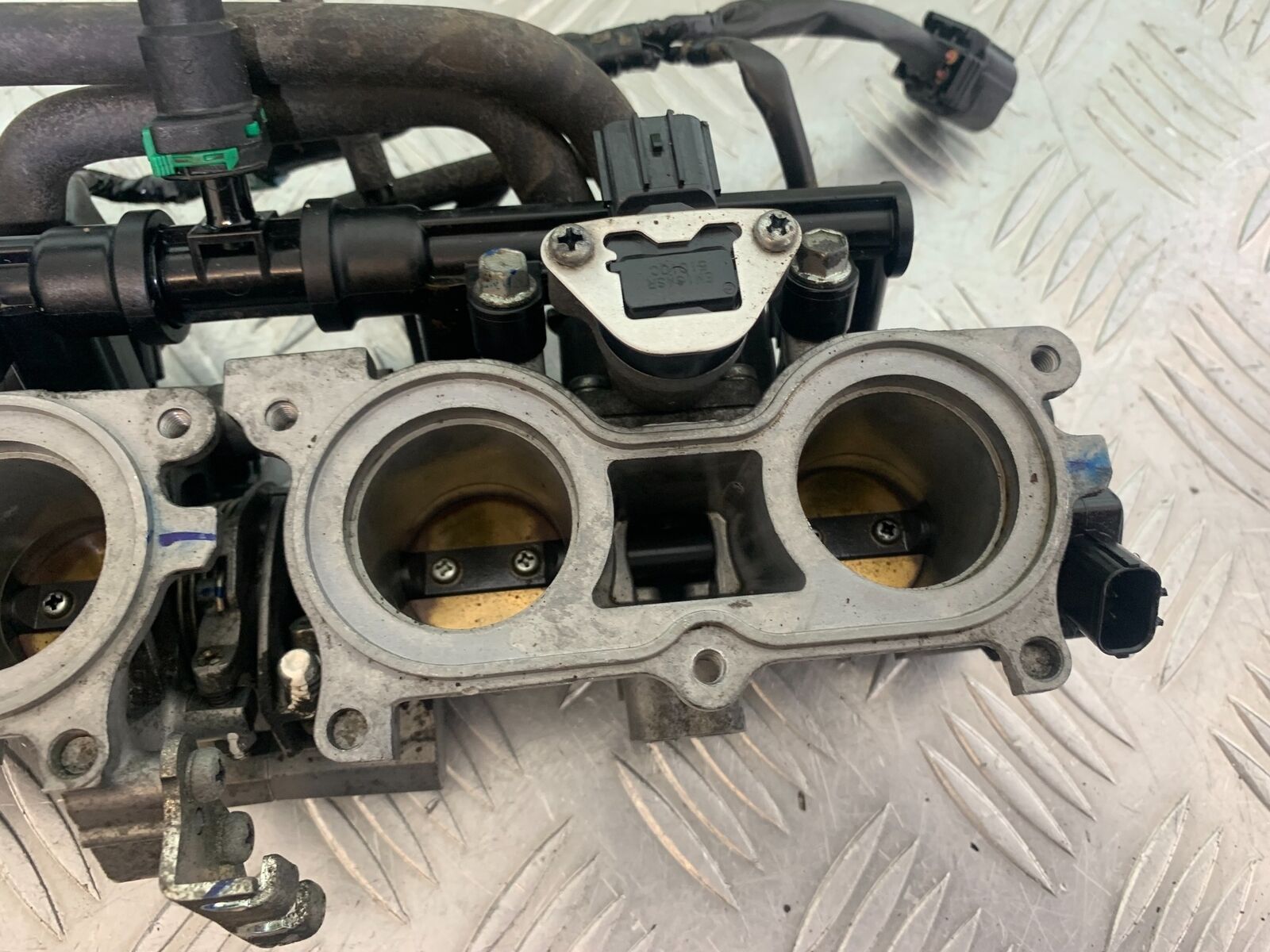 HONDA CBR650 F CBR 650F THROTTLE BODIES  YEAR 2014-17  (CMB1130)