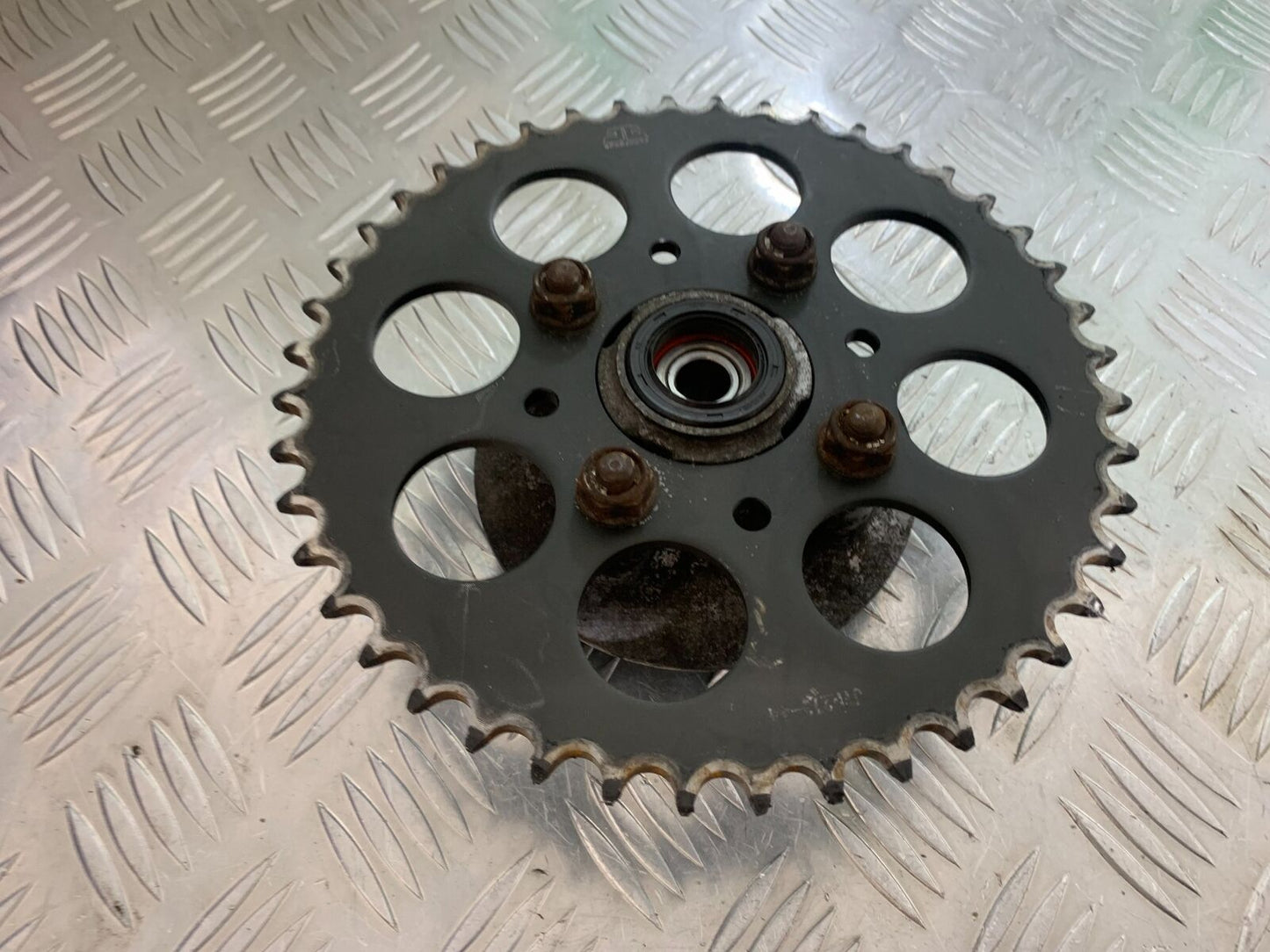 HONDA XL125 VARADERO REAR SPROCKET CARRIER YEAR 2007-2013 (CMB1019)