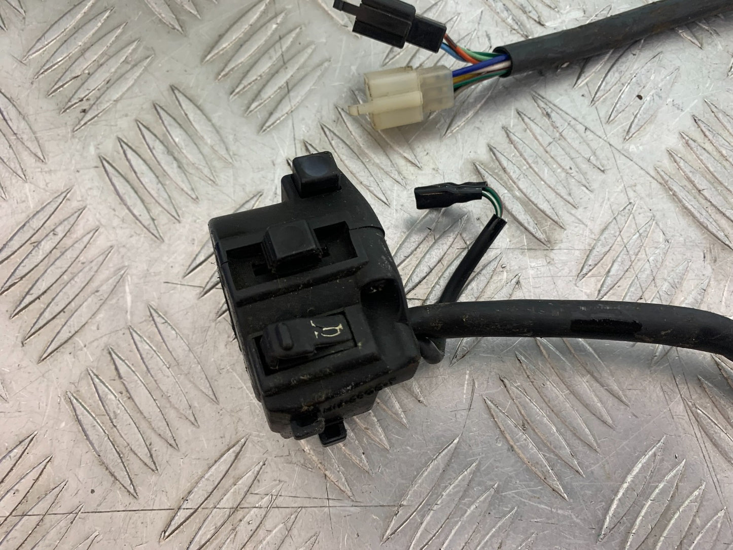 HONDA CBF125 CBF 125 LEFT SWITCH GEAR   YEAR 2009-14 (CMB1182)
