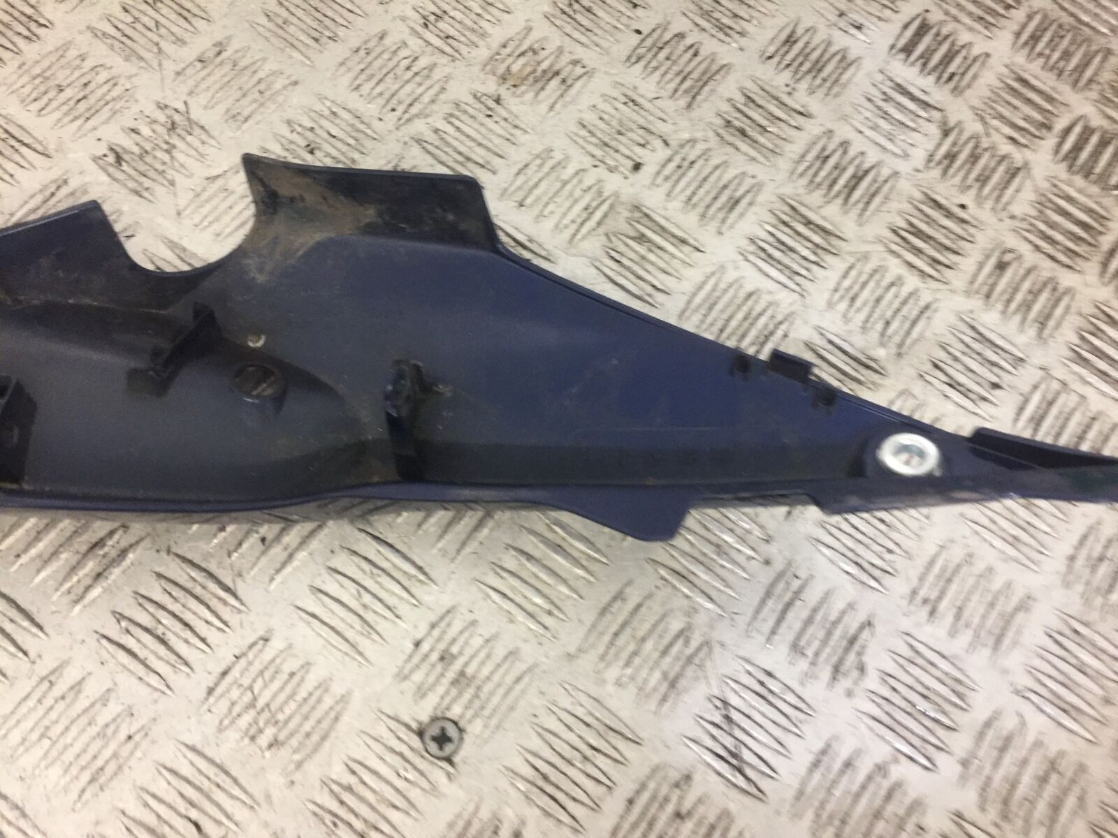HONDA CB650 F CB 650 FA-H LEFT SEAT PANEL YEAR 2017-2019 (STOCK 710)