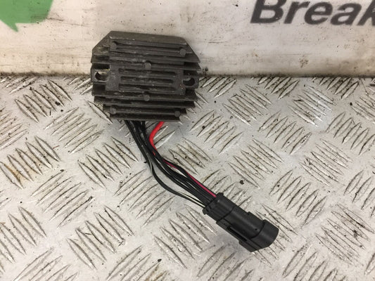 SUZUKI AN 250 BURGMAN REGULATOR   YEAR 1999  (STOCK 881)