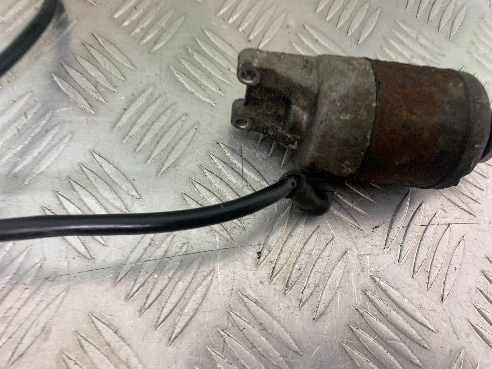 HONDA XL125 VARADERO STARTER MOTOR  YEAR 2001-2006  (CMB1210)