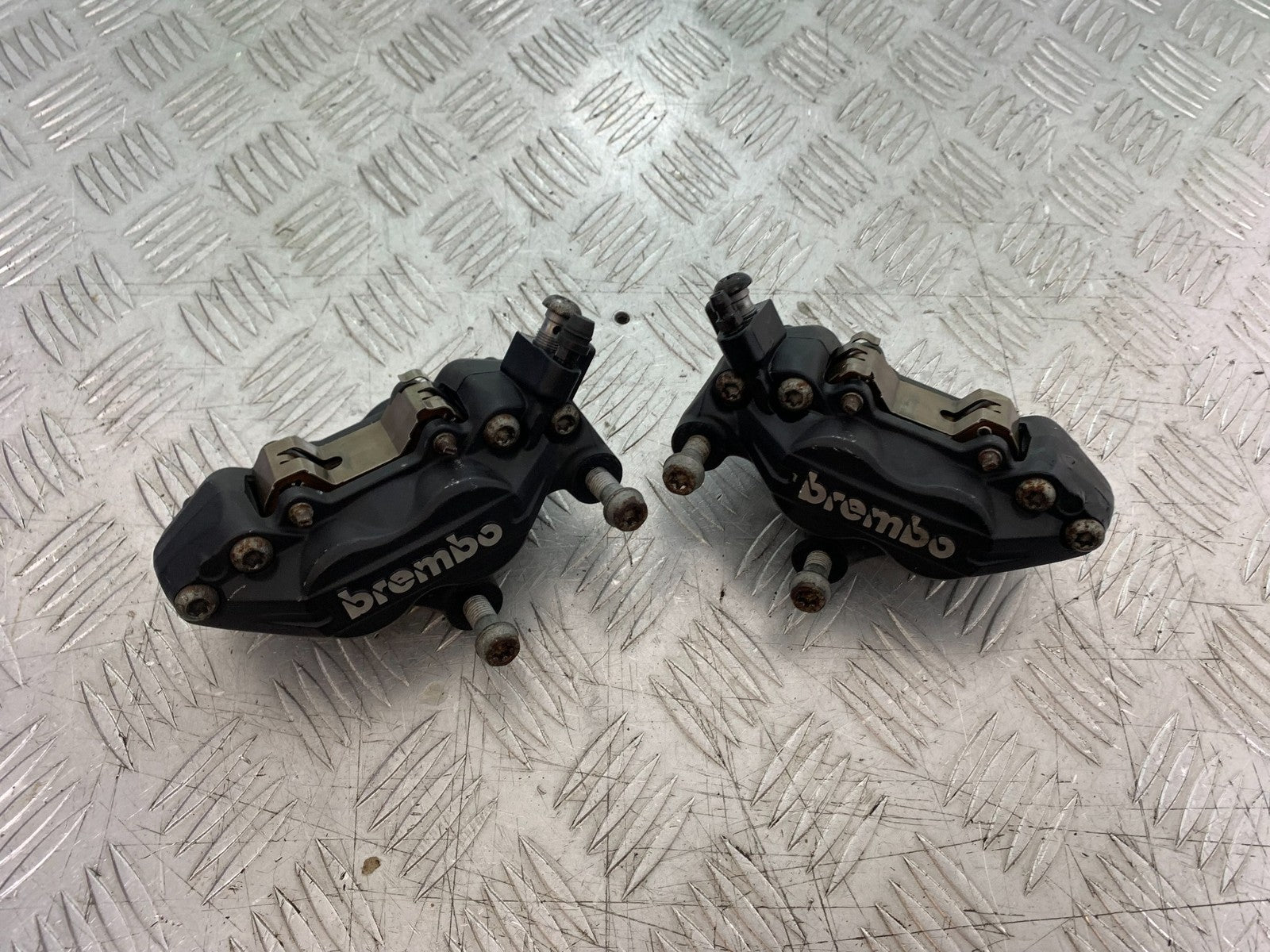 BMW F800 GT FRONT BRAKE CALIPERS  YEAR 2013-2017 (CMB1248)