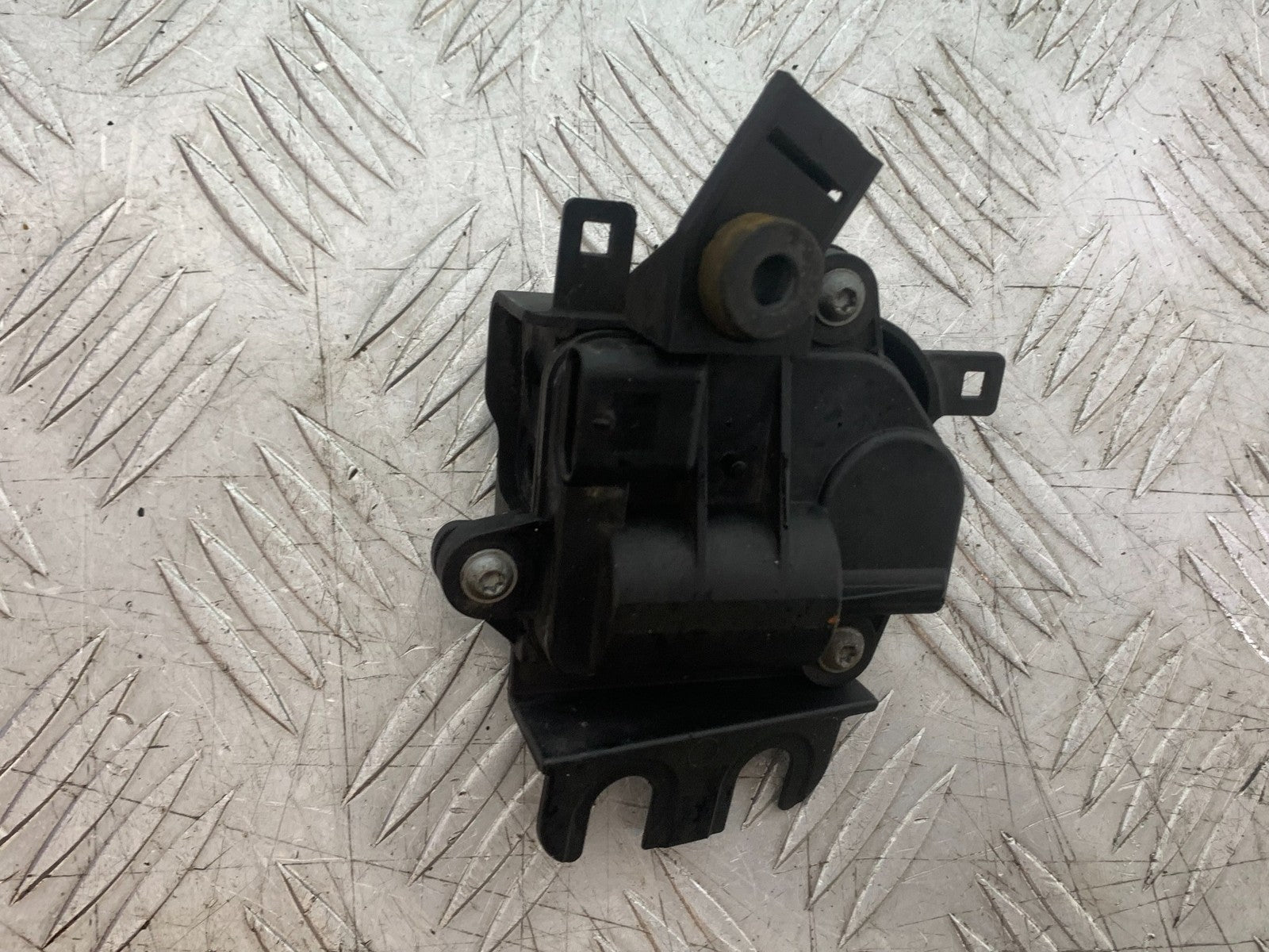 BMW S1000 RR AIR BOX SERVO UNIT    YEAR 2015-2018 (CMB1246)
