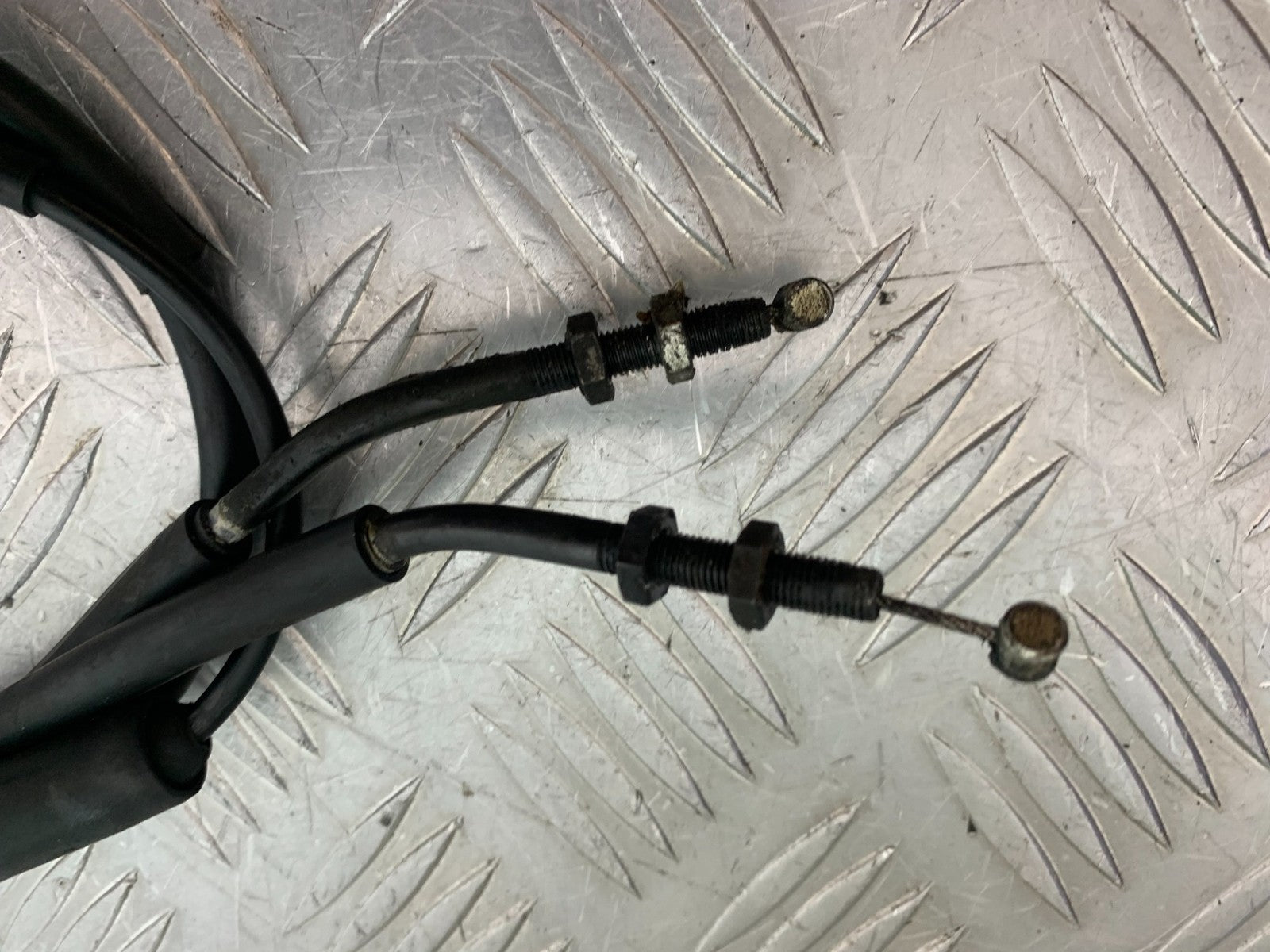 TRIUMPH 1050 SPRINT ST THROTTLE CABLES   2003-2011 (CMB1285)
