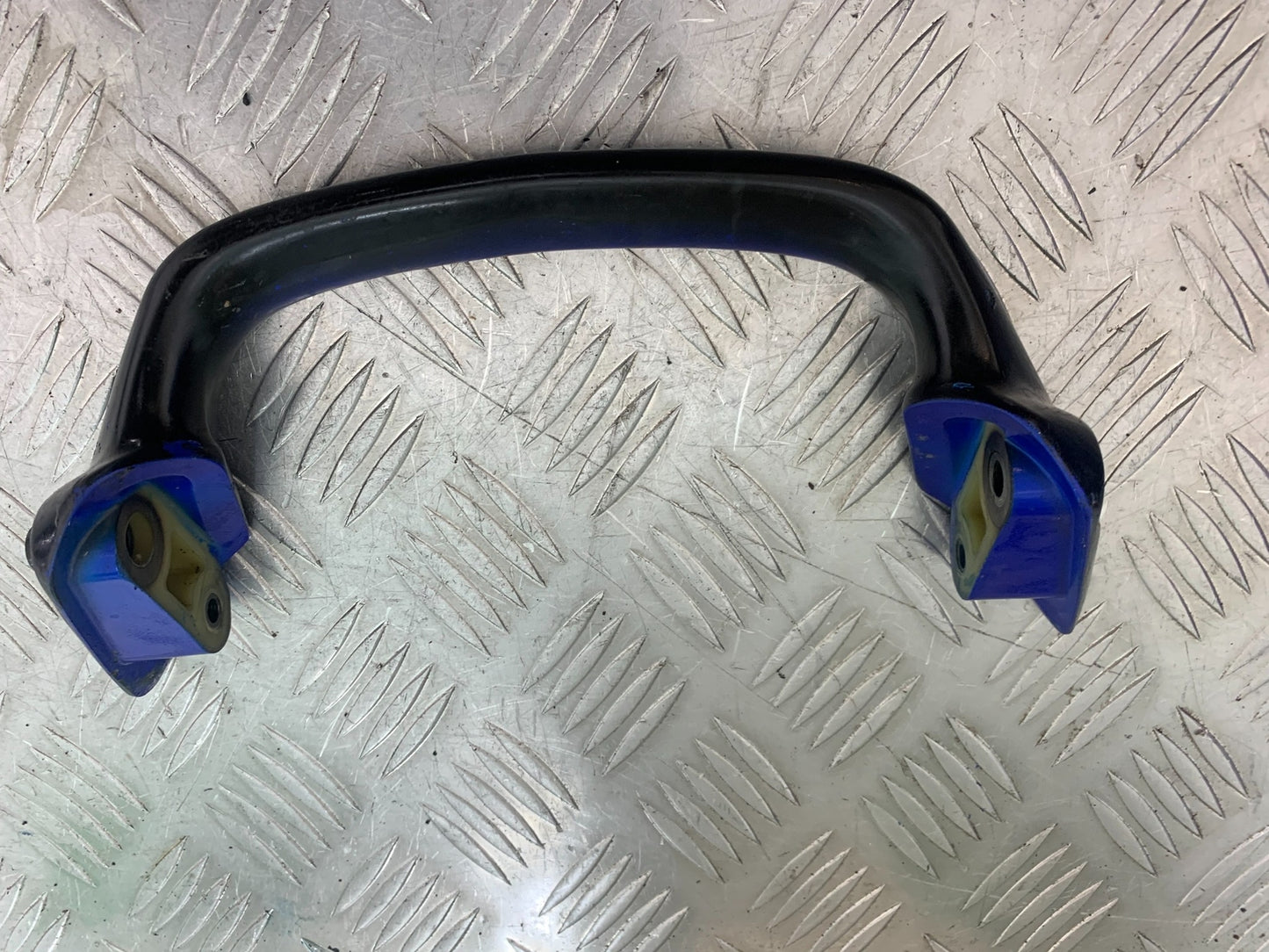 SUZUKI GSF600 GSF 600 BANDIT GRAB RAILS YEAR 2001-2003(CMB1157)