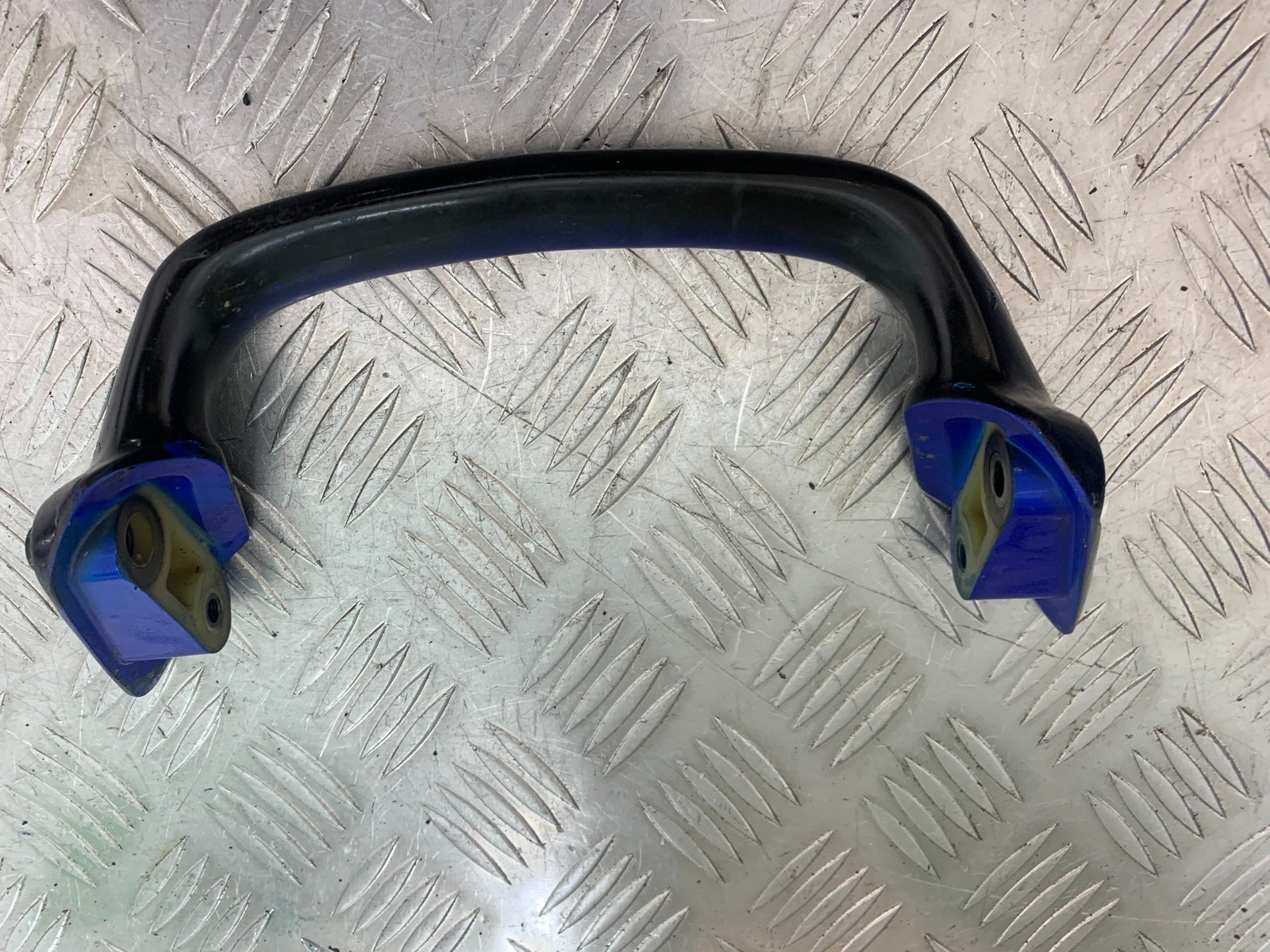 SUZUKI GSF600 GSF 600 BANDIT GRAB RAILS YEAR 2001-2003(CMB1157)
