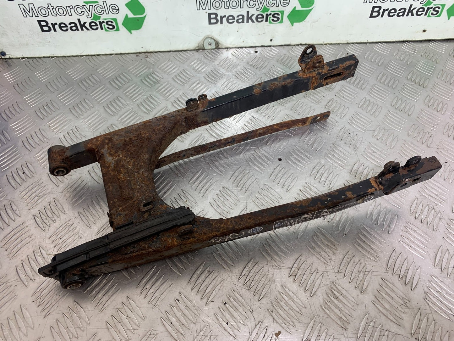 HONDA CBF125 CBF 125 SWINGARM  YEAR 2009-14 (CMB1182)