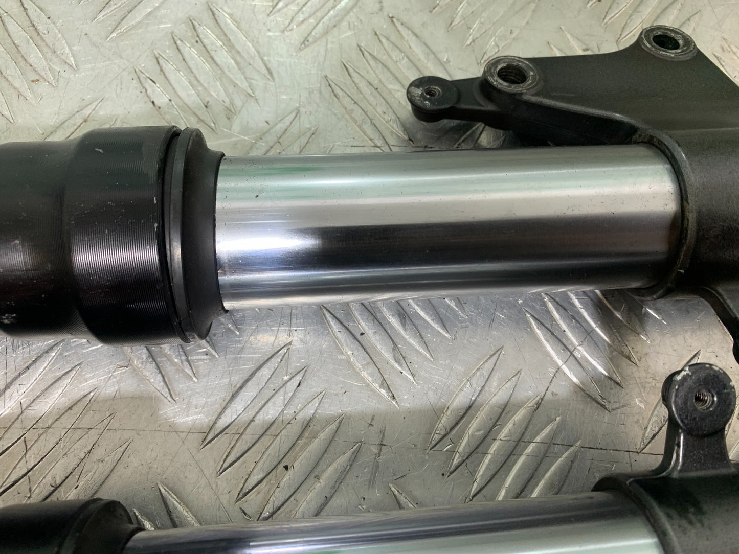 APRILIA RSV1000 RSV 1000 MILLE FORKS   1998- 2003 (CMB1184)