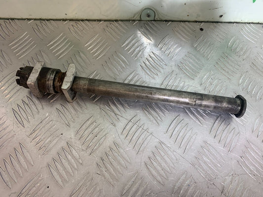 KAWASAKI ZX6R ZX6 J REAR WHEEL SPINDLE  YEAR 2000 (CMB1129)