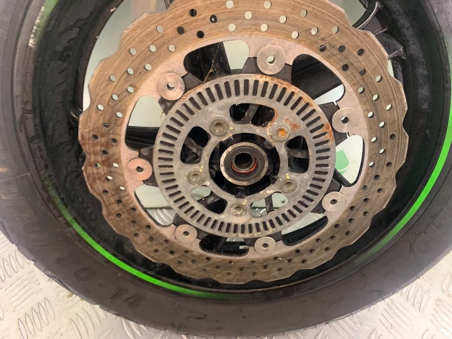 KAWASAKI J125 J125 FRONT WHEEL AND DISC (GOOD TYRE) YEAR 2016-2020 (CMB1158)