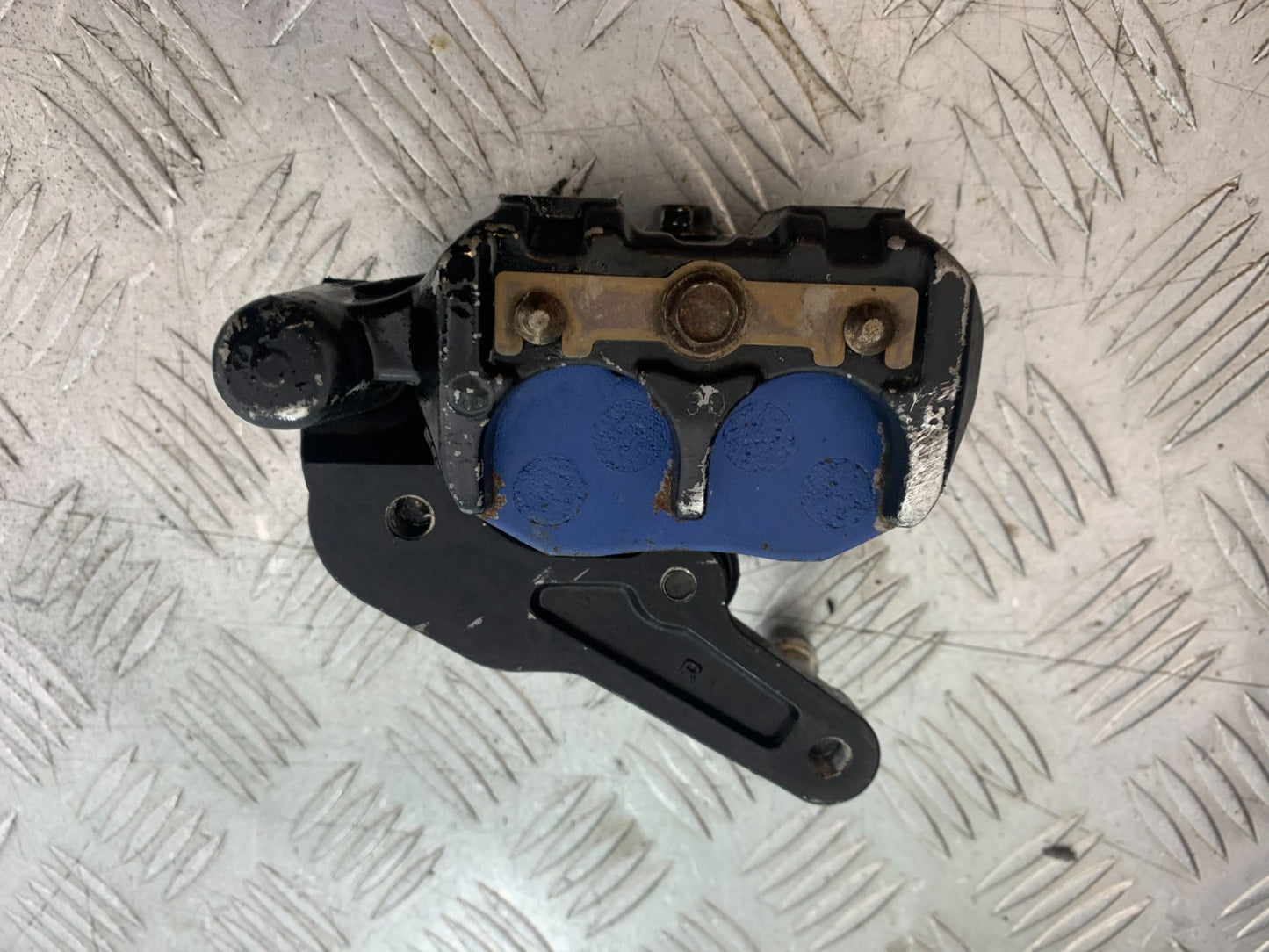 HONDA VT700 VT 700 SHADOW FRONT RIGHT CALIPER   YEAR 1984-85 (CMB1328)