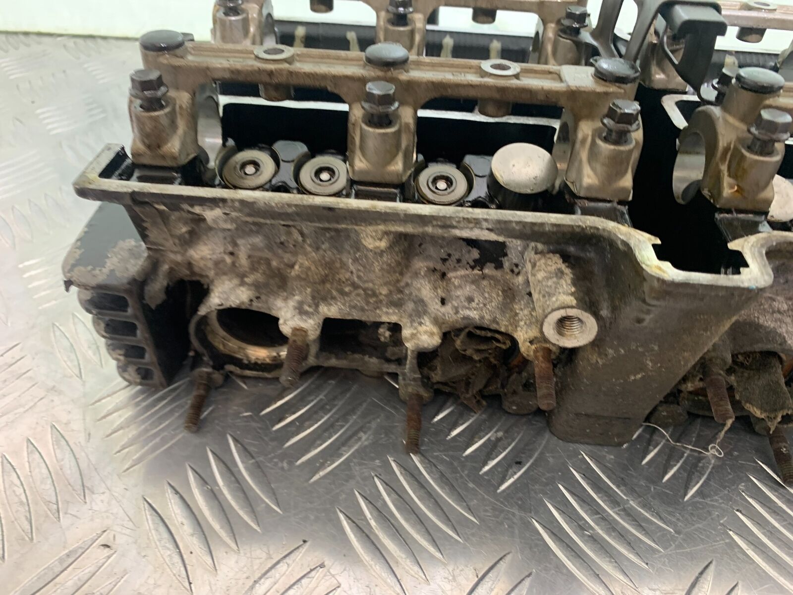 YAMAHA FZS600 FAZER 600 CYLINDER HEAD YEAR 1998-2001 (STOCK 958)