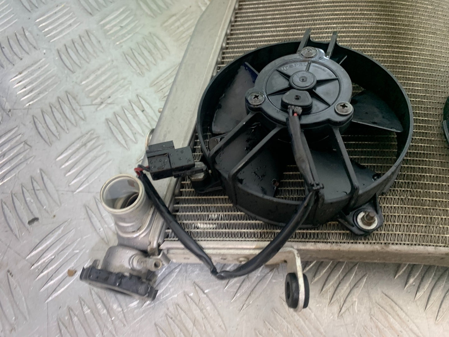 APRILIA TUONO 1000 V4 RADIATOR AND FANS   YEAR 2013-2014  (CMB1239)