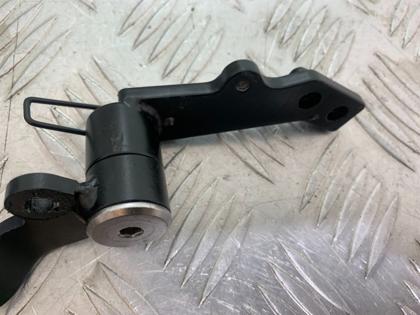 TRIUMPH TRIDENT 660 GEAR LEVER  YEAR 2021-2024 (CMB1148)