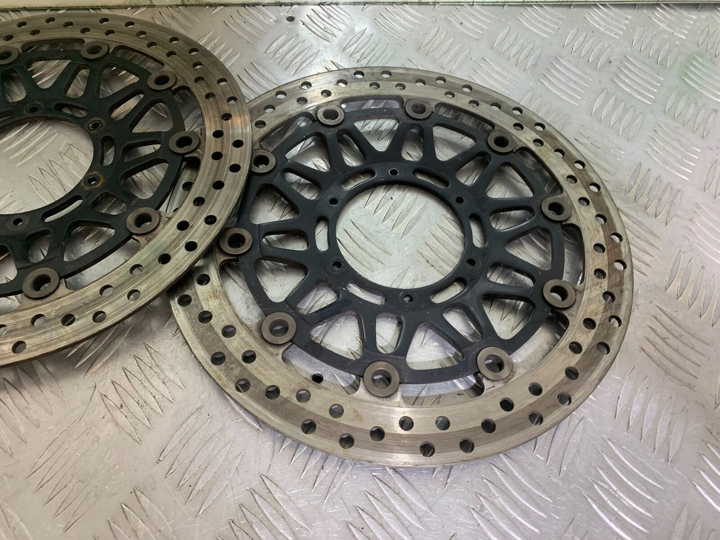 HONDA CBR 929 RRY FIREBLADE FRONT BRAKE DISCS  YEAR 2000-01 (CMB1094)