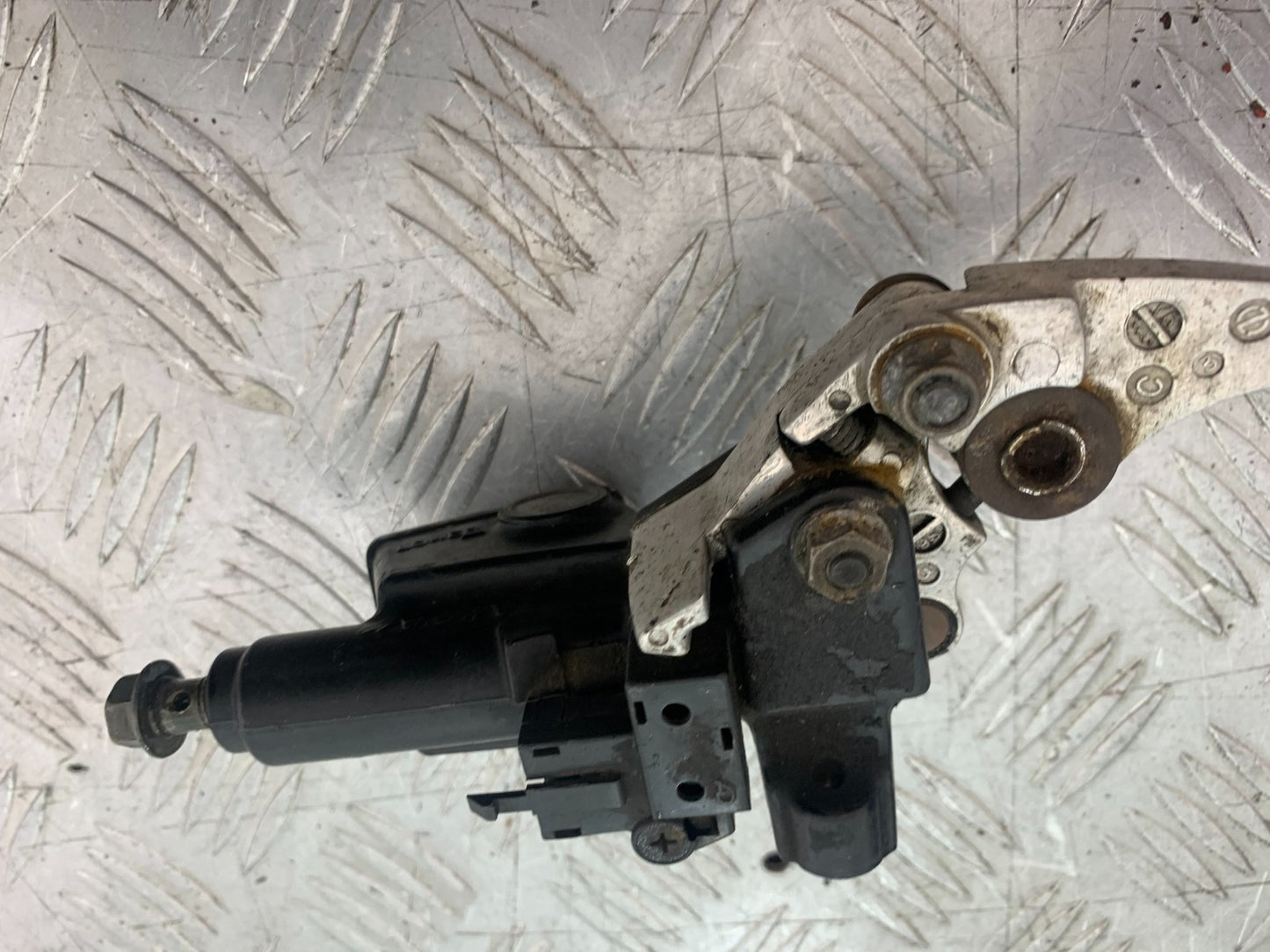 YAMAHA YZF1000 THUNDERACE CLUTCH MASTER CYLINDER  YEAR 1997-2000 (CMB1204)