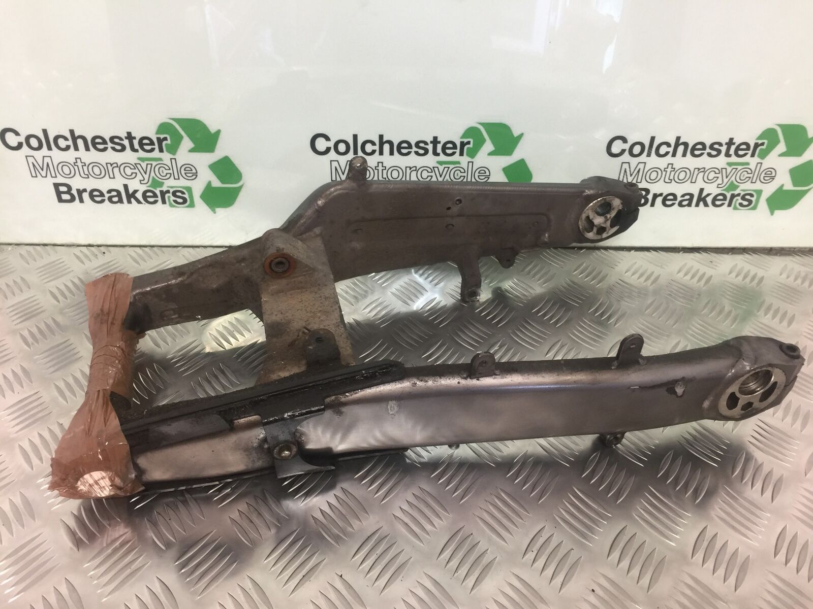 KAWASAKI Z1000 SX SWINGARM  YEAR 2011-13 (STOCK 911)