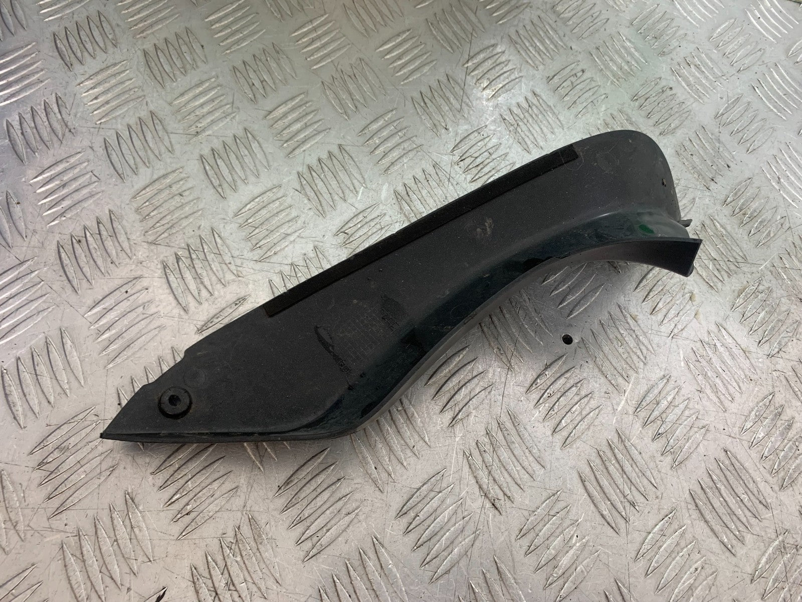 KAWASAKI ER6 F ER6F RIGHT TOP FAIRING INFILL PANEL  YEAR 2005-2008 (CMB1277)