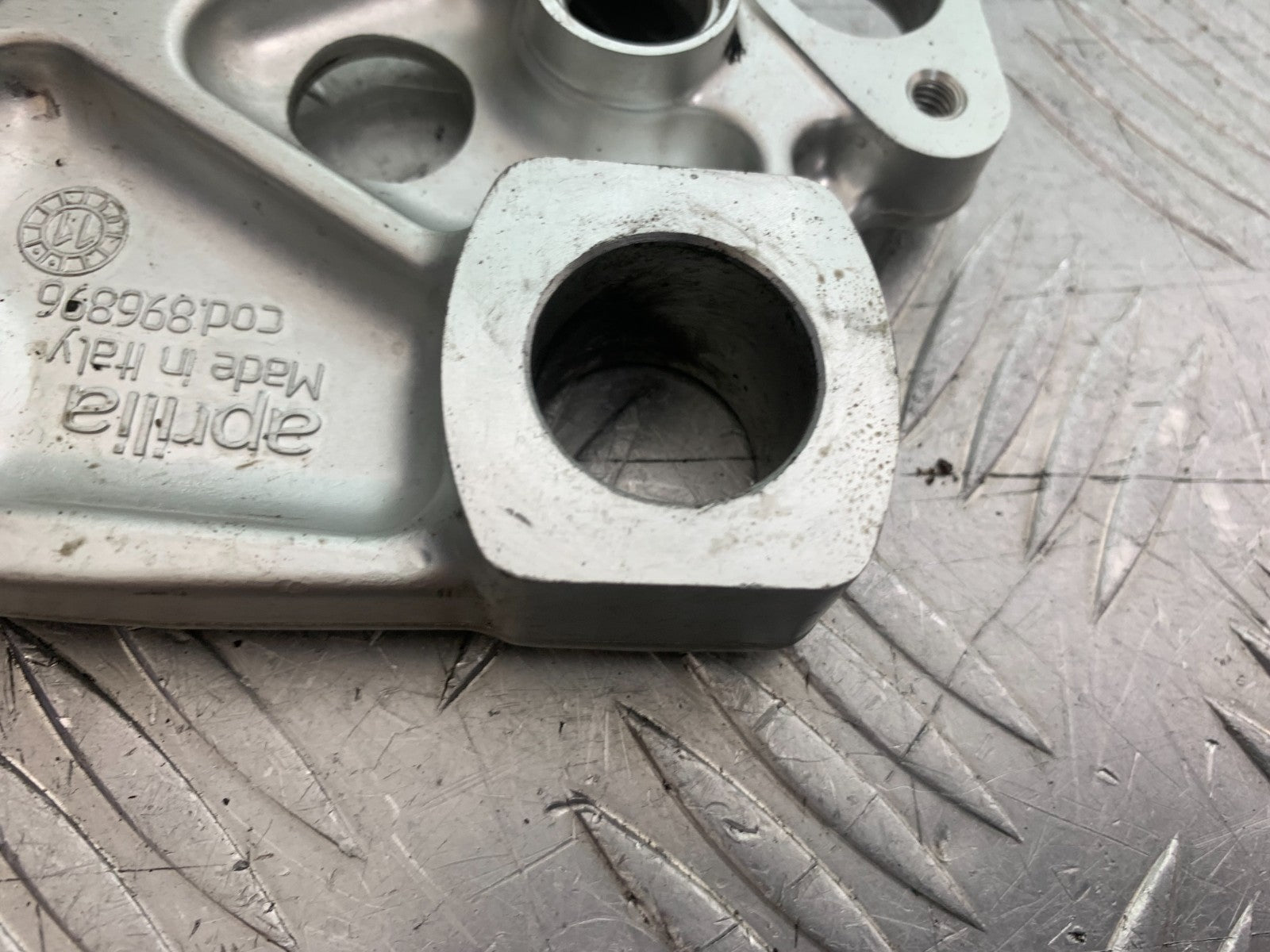 APRILIA TUONO 1000 V4R REAR CALIPER BRACKET  YEAR 2011-13  (CMB1331)