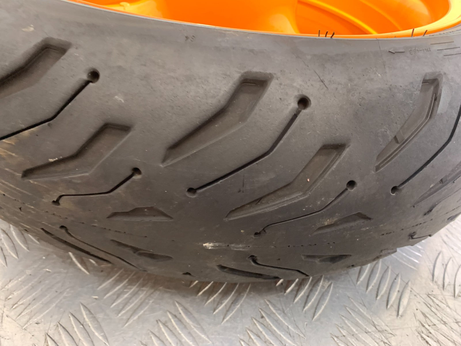 HONDA CBR1000 RR REAR WHEEL  YEAR 2008-2011 (CMB1330)