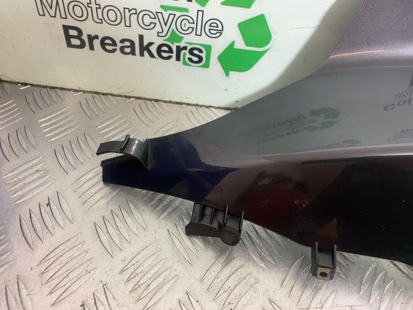 BMW K1300 S K 1300 S LEFT TANK PANEL  YEAR 2009-16 (CMB1216)