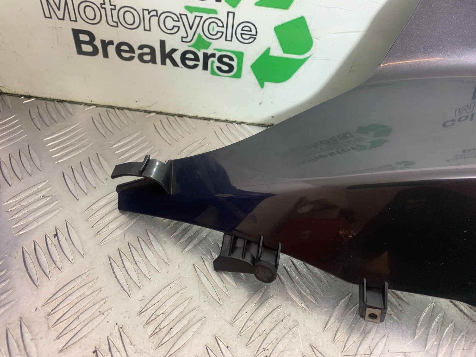 BMW K1300 S K 1300 S LEFT TANK PANEL  YEAR 2009-16 (CMB1216)