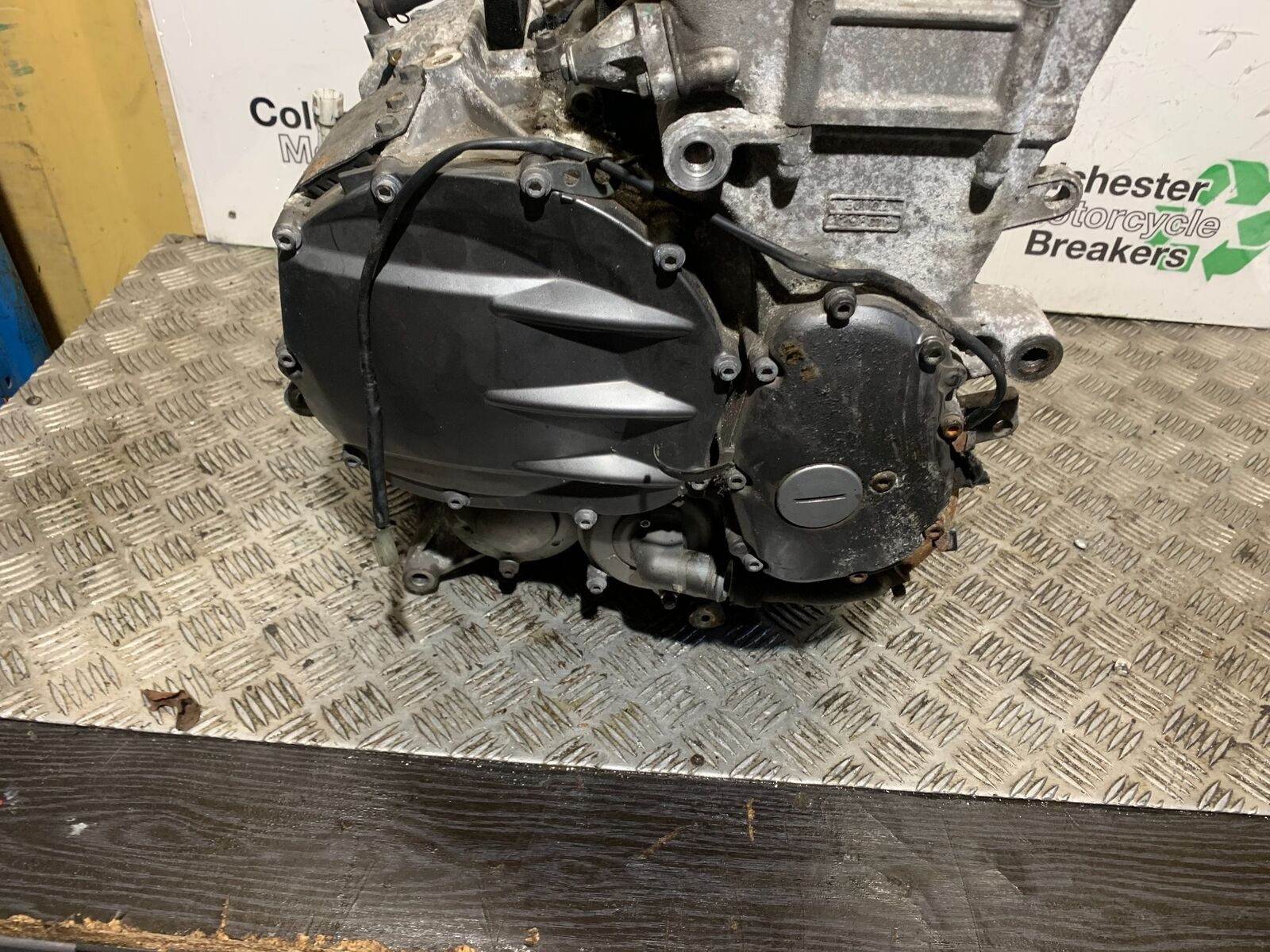 YAMAHA FJR1300 FJR 1300 ENGINE  YEAR 2001-05 (STOCK 946)