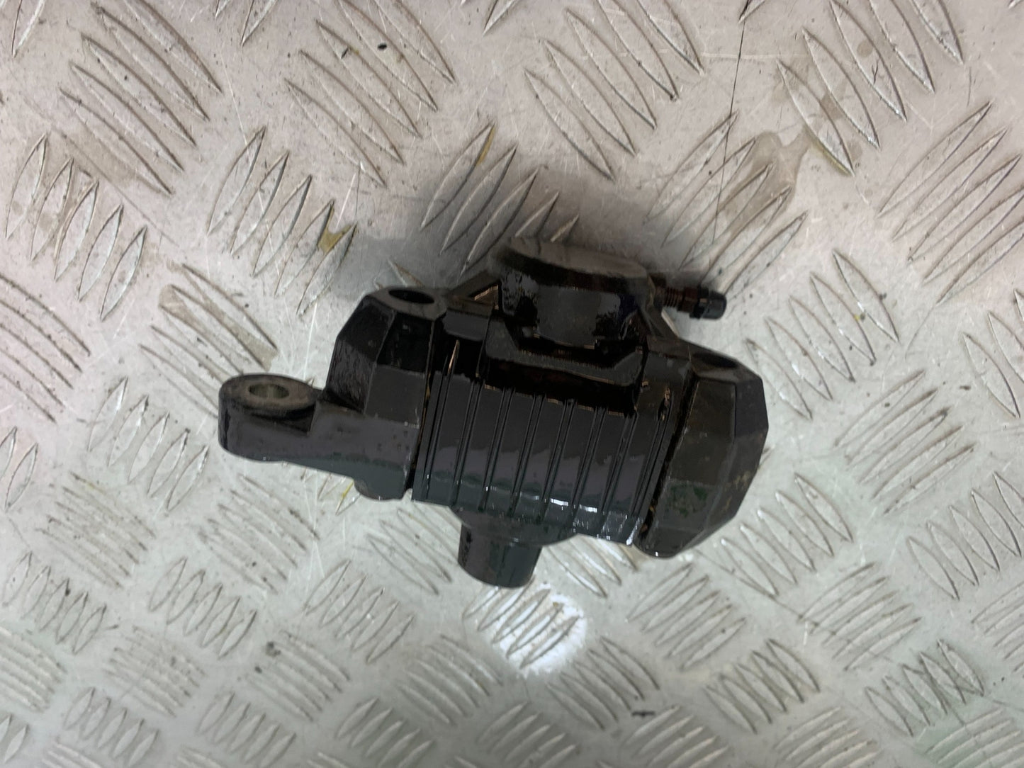 SUZUKI GSF1200  GSF 1200 BANDIT REAR BRAKE CALIPER  YEAR 1997-2000 (CMB1149)