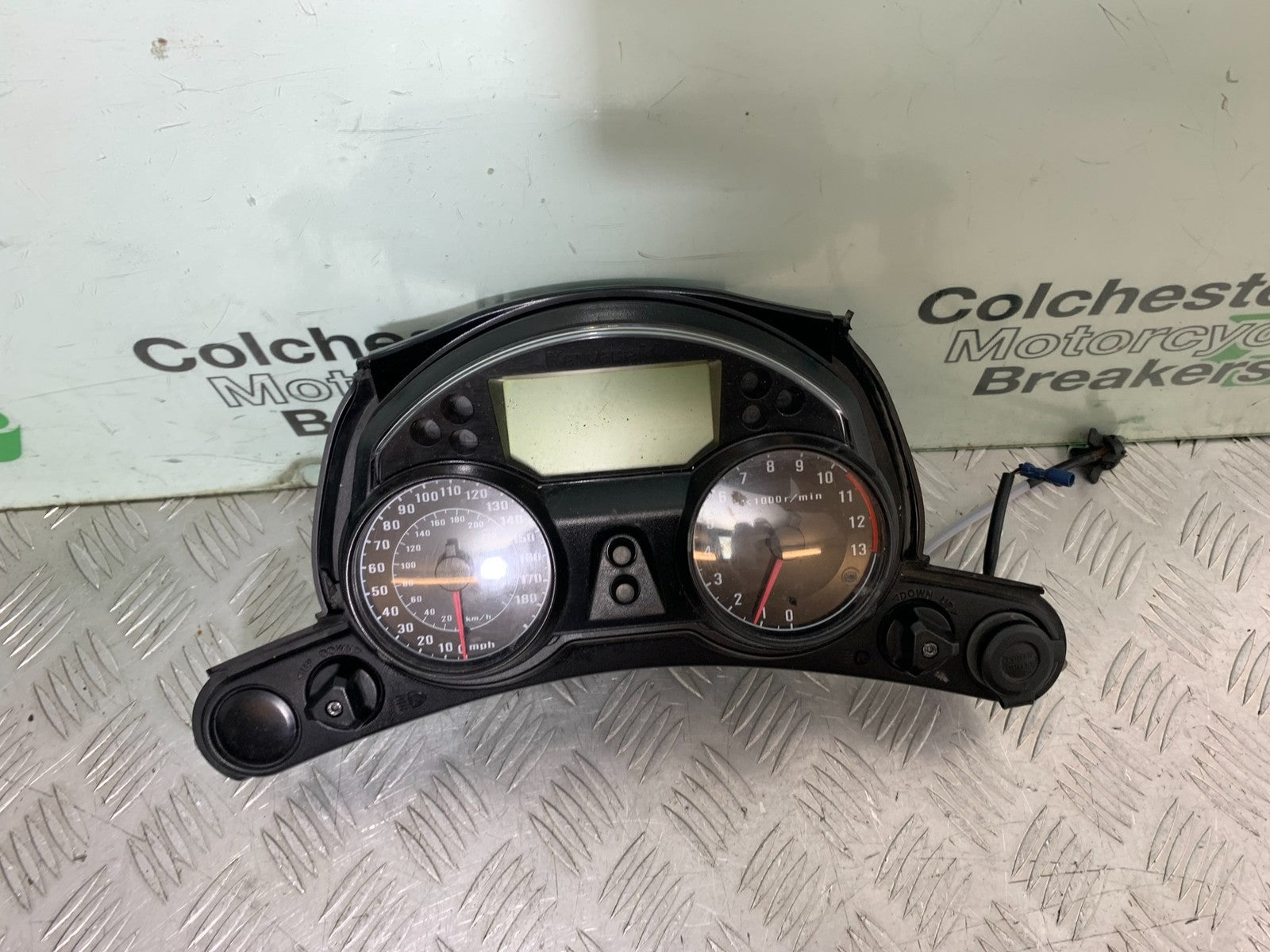 KAWASAKI GTR1400 GTR 1400 CLOCKS SPEEDO DASH  YEAR 2007-2009 (CMB1306)