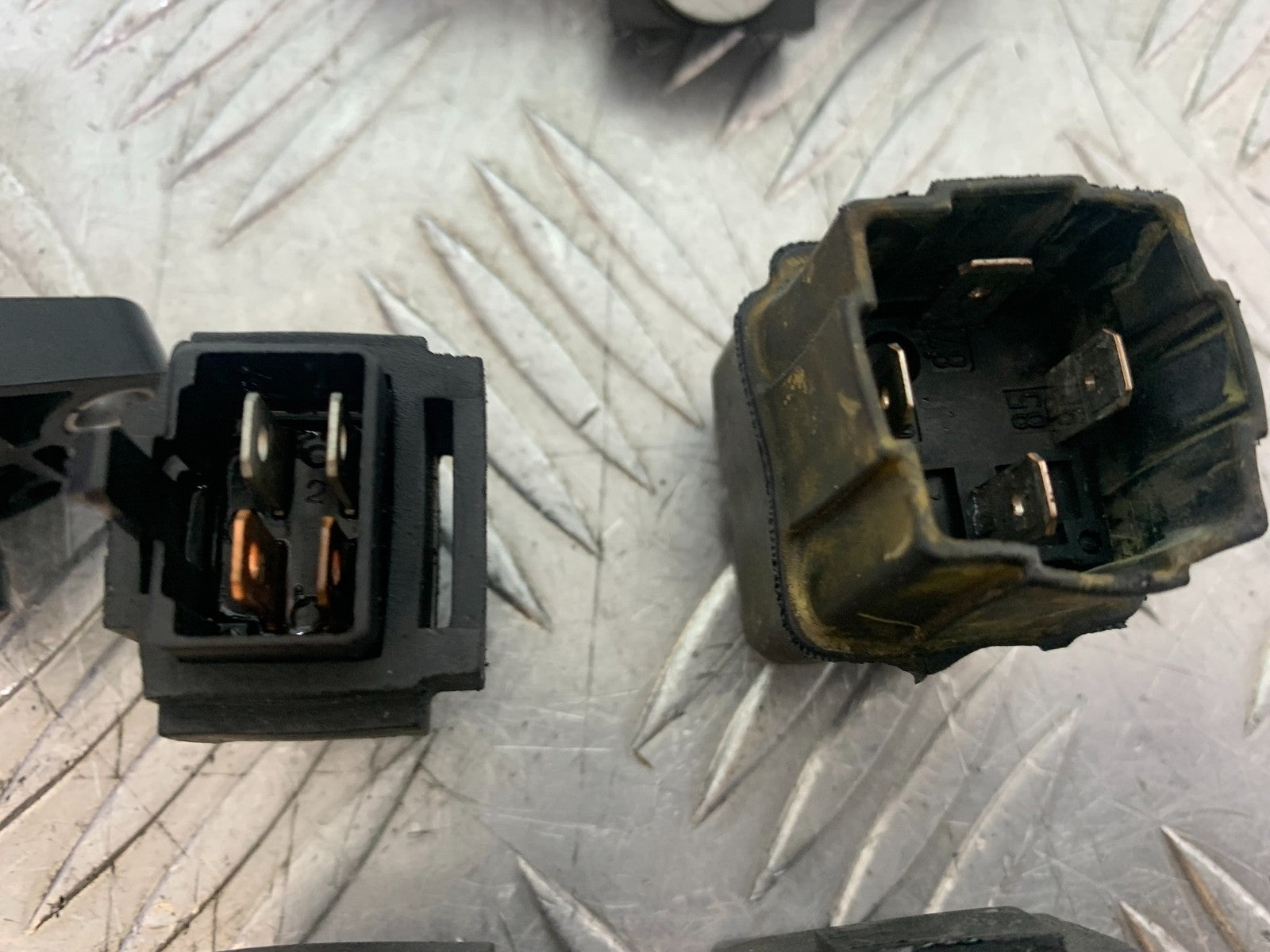 APRILIA RSV4 FACTORY RELAYS  YEAR 2009-2012 (CMB1224)